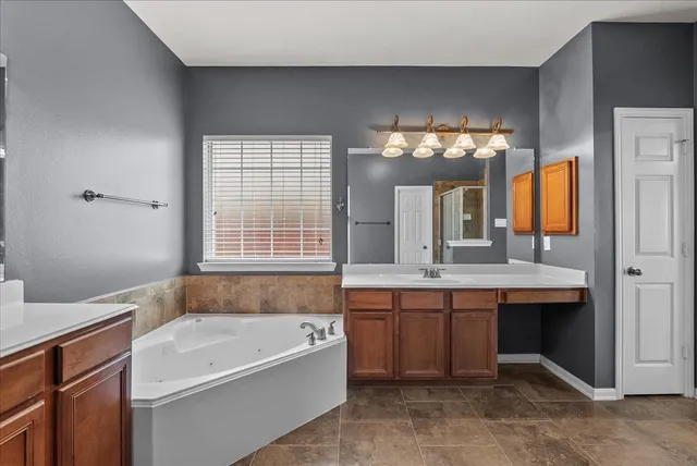 $559,900 | 3902 Basil Court, Pearland, TX 77584