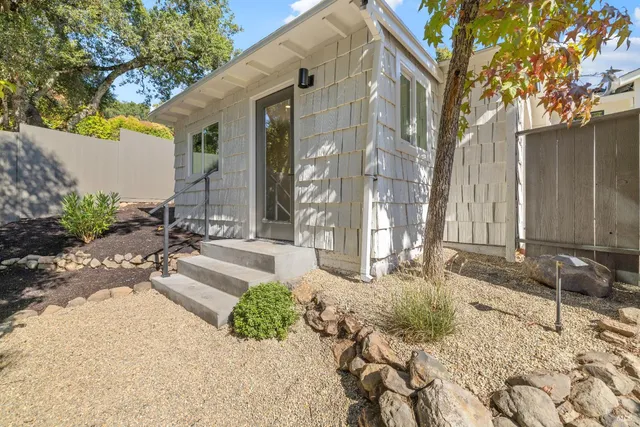 $1,399,000 | 17285 Hillcrest Avenue, Sonoma, CA 95476