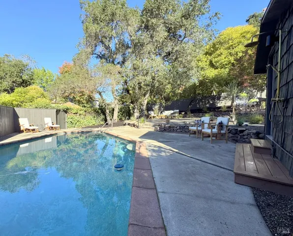 $1,399,000 | 17285 Hillcrest Avenue, Sonoma, CA 95476