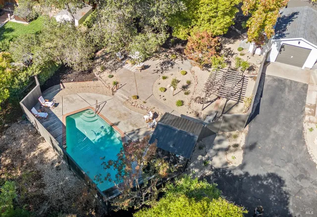 $1,399,000 | 17285 Hillcrest Avenue, Sonoma, CA 95476