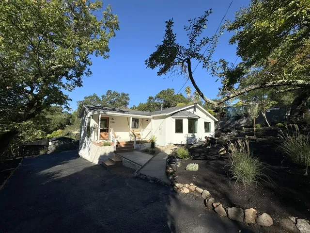 $1,399,000 | 17285 Hillcrest Avenue, Sonoma, CA 95476