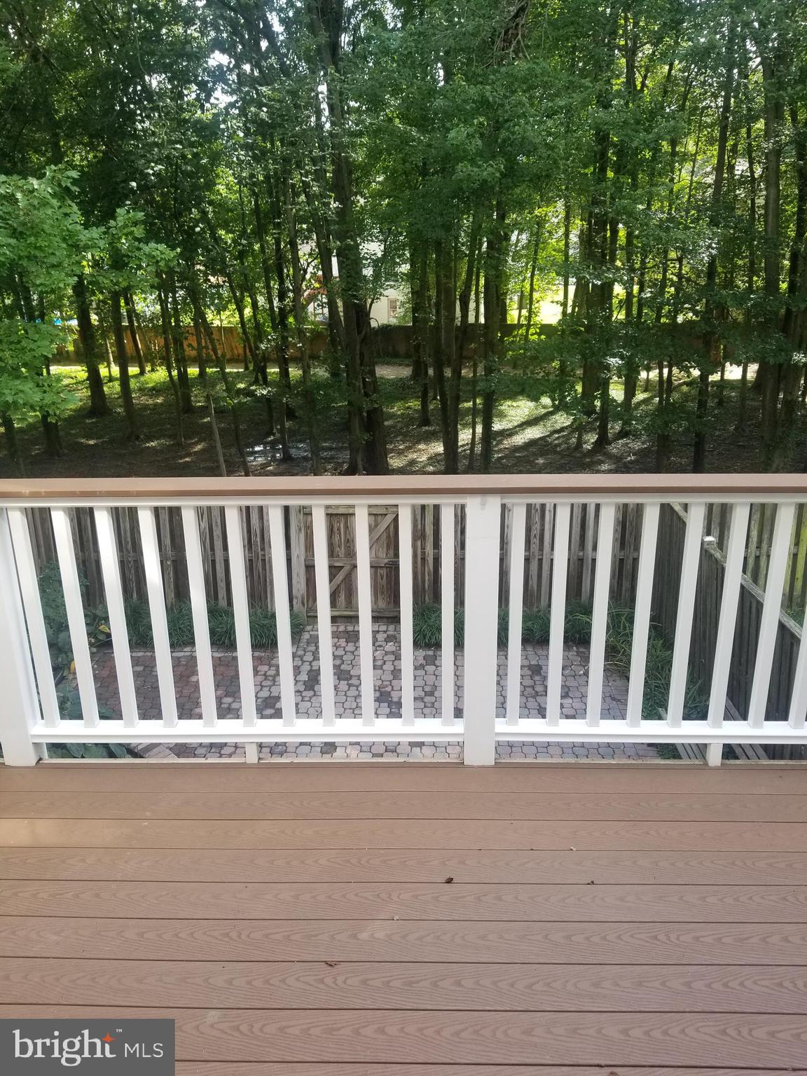141 Roland Court Southwest Vienna, VA 22180 - Photo 23 of 32 Expansive Trex deck with "0" maintenance railings
