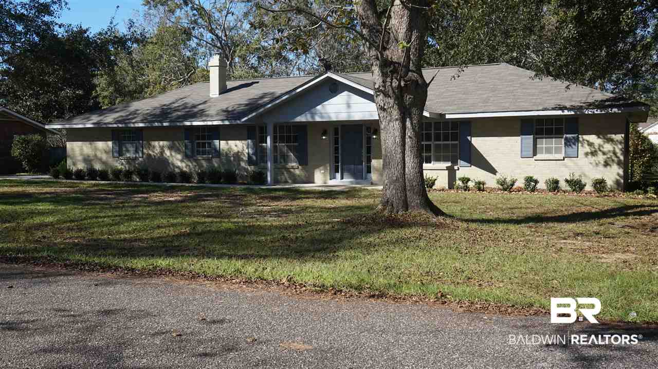 621 East Verbena Avenue Foley, AL 36535 - Photo 2 of 26