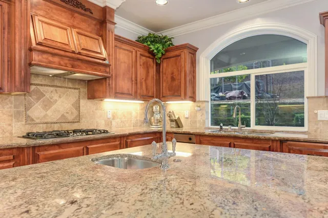 $1,049,000 | 314 Canyon Falls Drive, Folsom, CA 95630