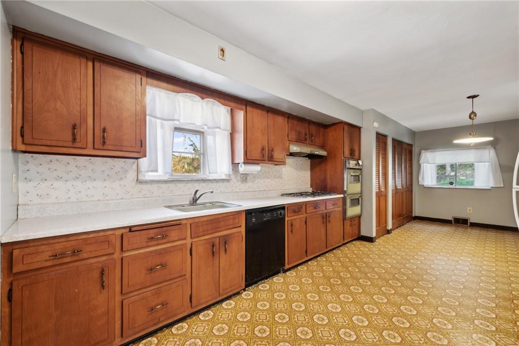 505 Long Road Pittsburgh, PA 15235 - Photo 12 of 32 Gallery Image 12