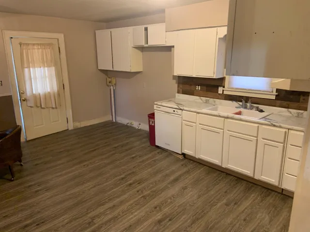 $155,000 | 7203 East 17th Avenue, Hutchinson, KS 67501