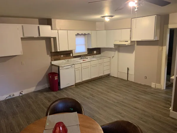 $155,000 | 7203 East 17th Avenue, Hutchinson, KS 67501
