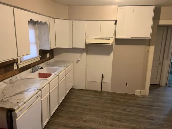$155,000 | 7203 East 17th Avenue, Hutchinson, KS 67501