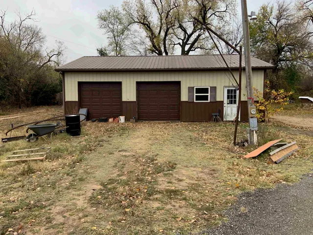 $155,000 | 7203 East 17th Avenue, Hutchinson, KS 67501
