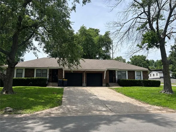 $399,000 | 5900 Westridge Road, Raytown, MO 64133