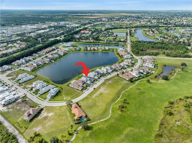$615,000 | 369 Southeast Fascino Circle, Port St. Lucie, FL 34984