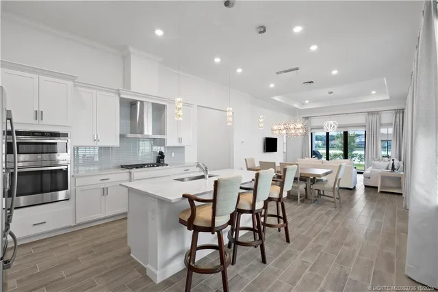 $615,000 | 369 Southeast Fascino Circle, Port St. Lucie, FL 34984