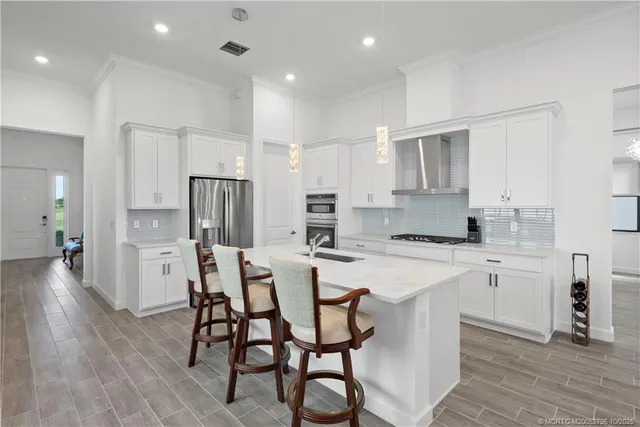 $615,000 | 369 Southeast Fascino Circle, Port St. Lucie, FL 34984