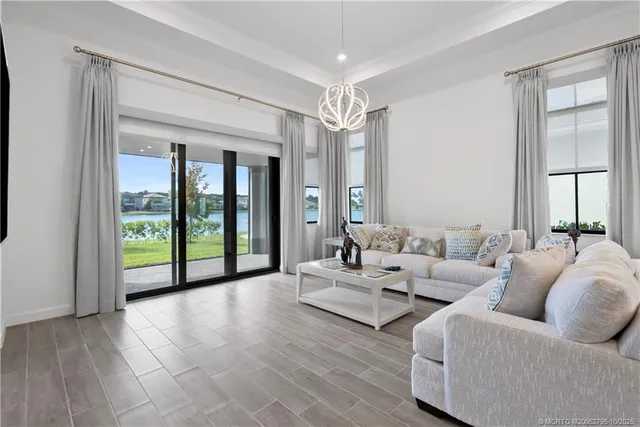 $615,000 | 369 Southeast Fascino Circle, Port St. Lucie, FL 34984