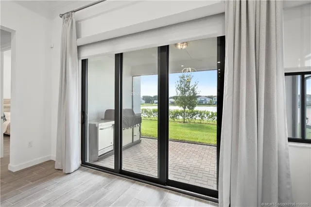 $615,000 | 369 Southeast Fascino Circle, Port St. Lucie, FL 34984