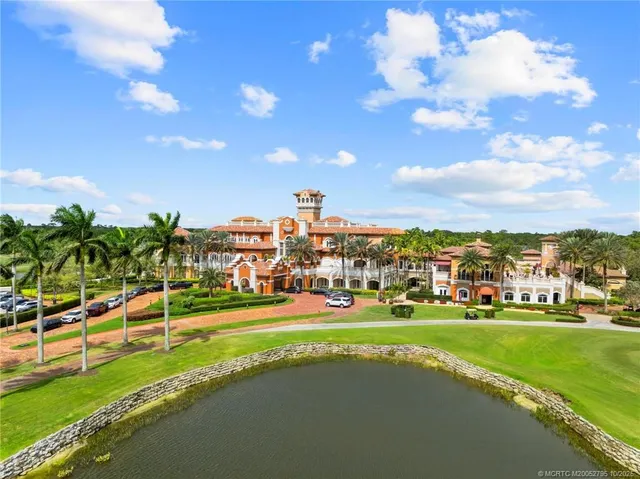 $615,000 | 369 Southeast Fascino Circle, Port St. Lucie, FL 34984