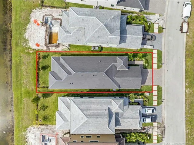 $615,000 | 369 Southeast Fascino Circle, Port St. Lucie, FL 34984