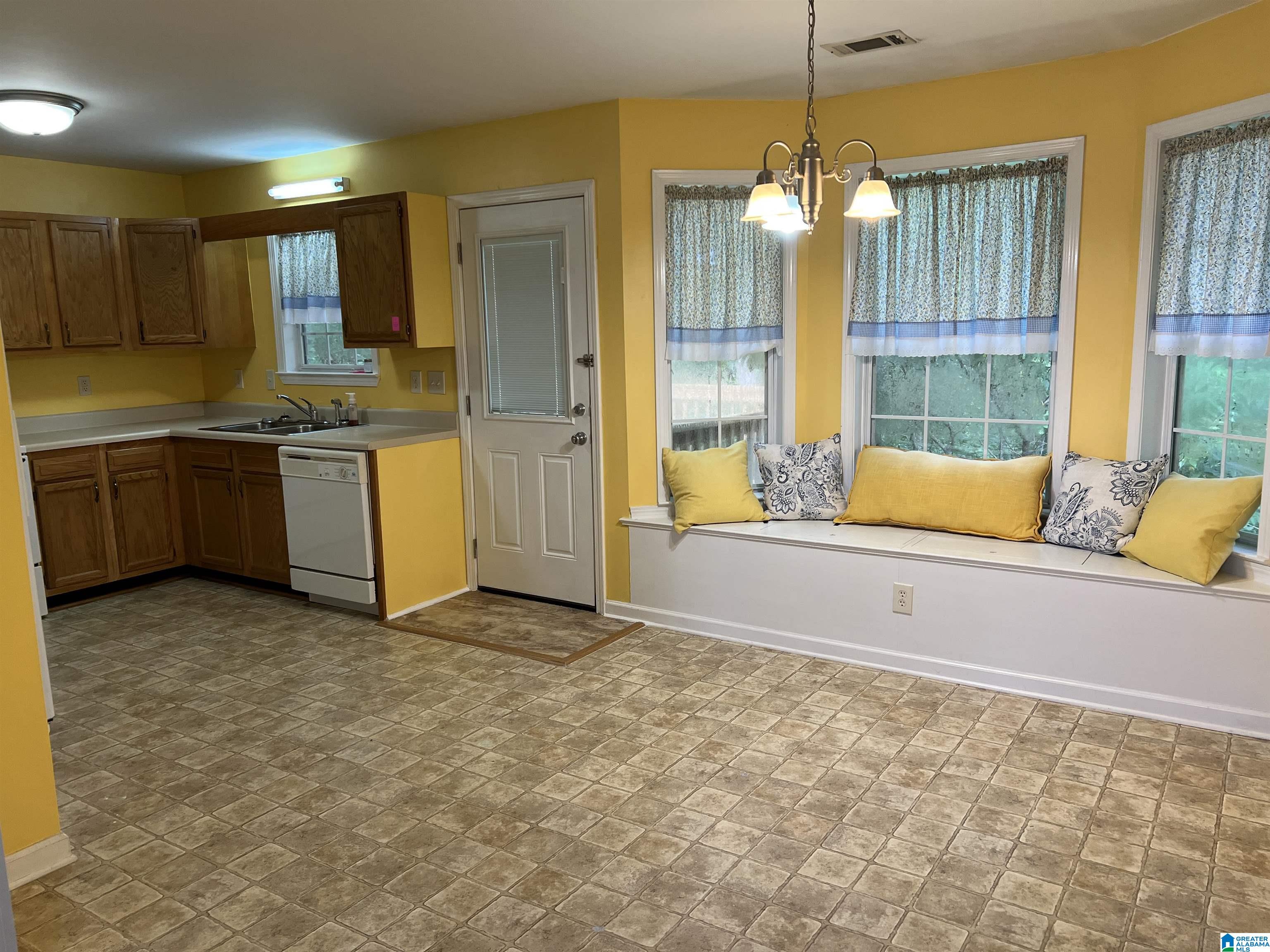 7290 Roper Tunnel Road Trussville, AL 35173 - Photo 7 of 17