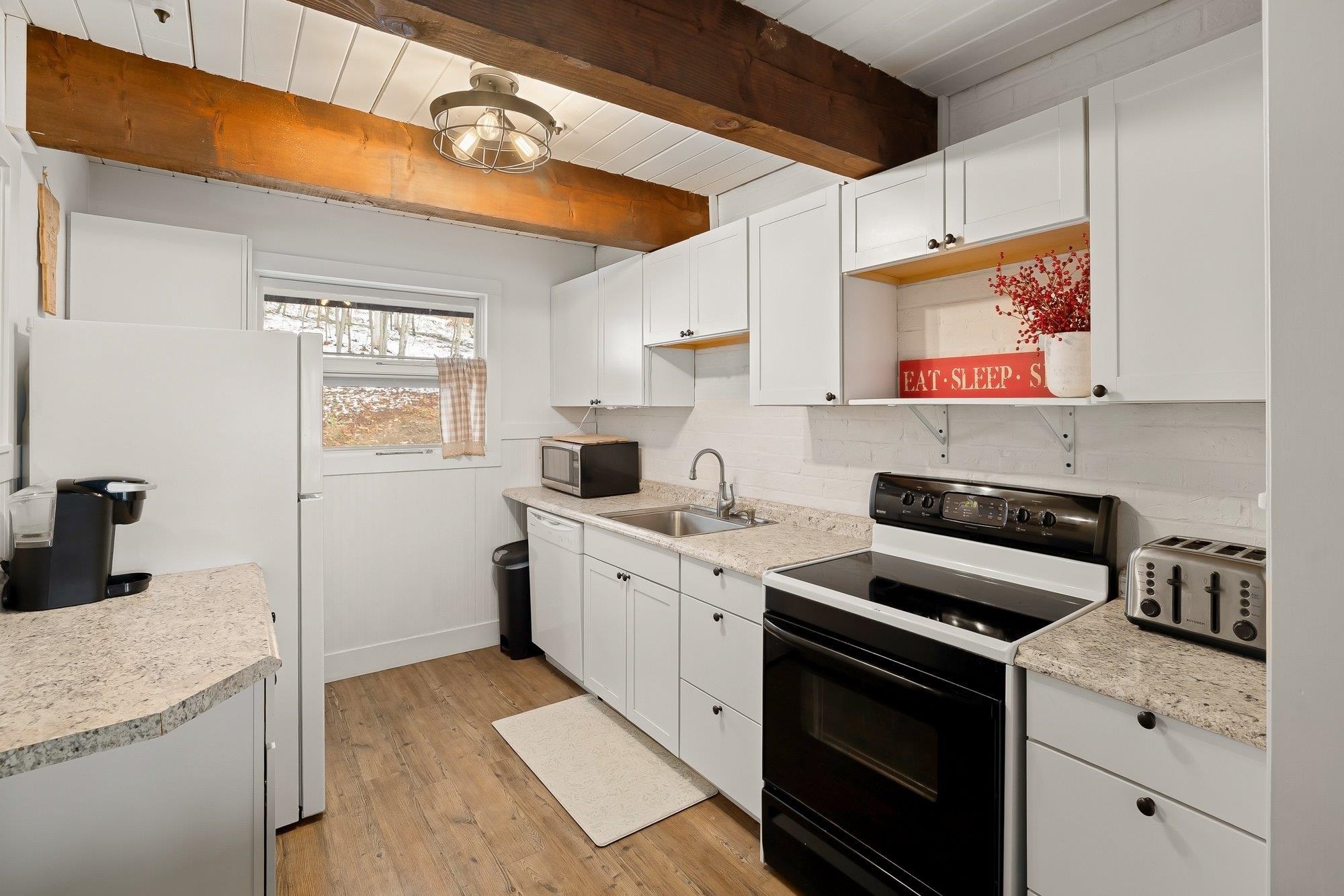 67 Fox Hill Road, Unit 3 Stowe, VT 05672 - Photo 3 of 41