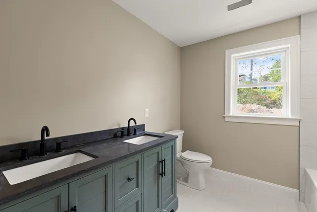 $1,800,000 | 11 Goodwin Drive, Foxboro, MA 02035