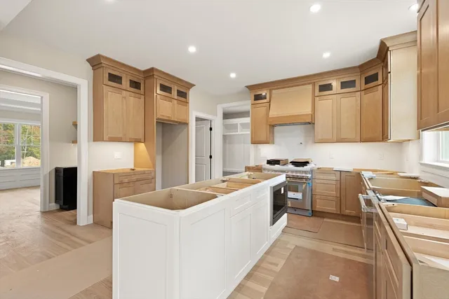 $1,800,000 | 11 Goodwin Drive, Foxboro, MA 02035