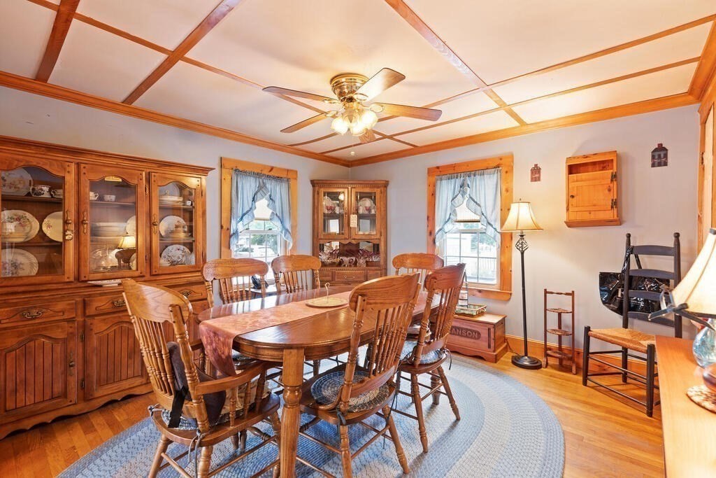 14 Middle Street Wakefield, MA 01880 - Photo 11 of 31