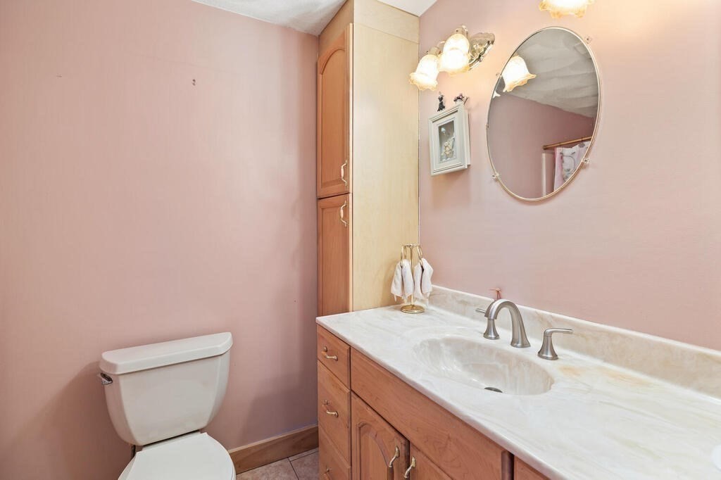 14 Middle Street Wakefield, MA 01880 - Photo 23 of 31