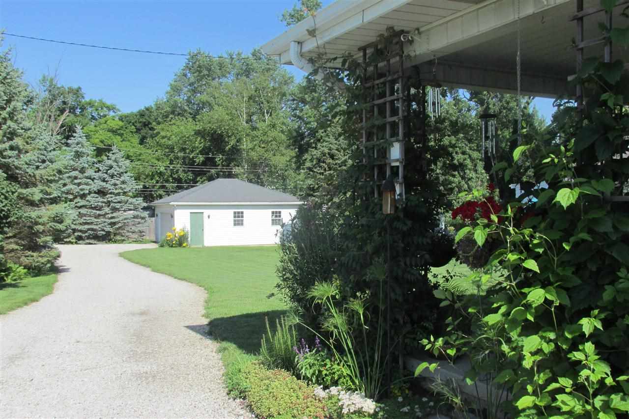 5606 Bluffton Road Fort Wayne, IN 46809 - Photo 4 of 21