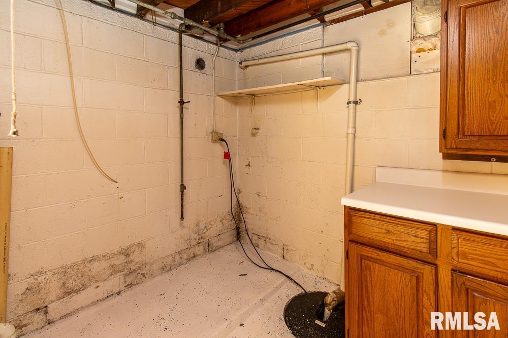 2390 Telegraph Road Davenport, IA 52804 - Photo 17 of 37 Gallery Image 17