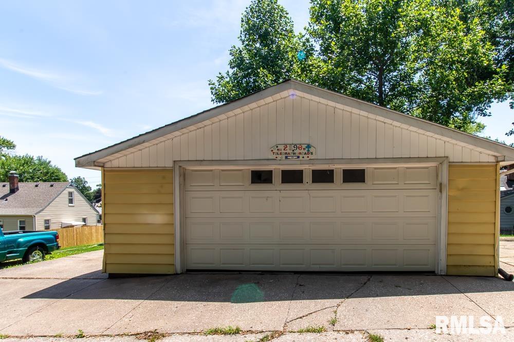 2390 Telegraph Road Davenport, IA 52804 - Photo 28 of 37 Gallery Image 28