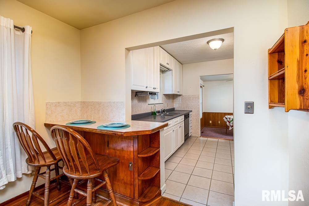 2390 Telegraph Road Davenport, IA 52804 - Photo 6 of 37 Gallery Image 6