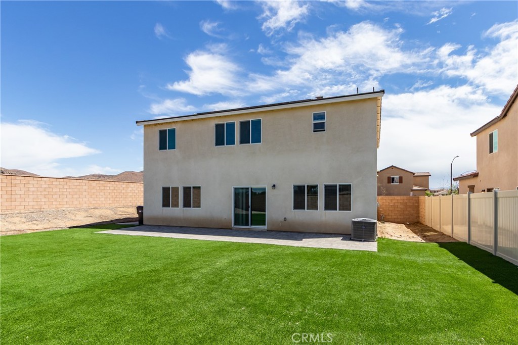 28295 Memory Lane Winchester, CA 92596 - Photo 46 of 68 a front view of house with yard and lake view