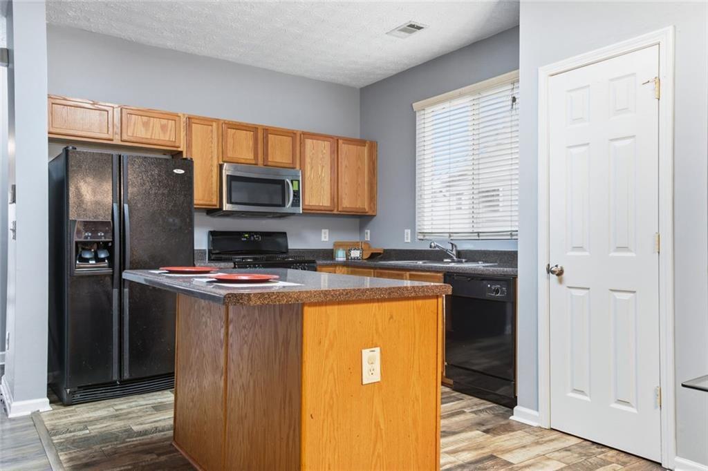 231 Silver Spring Street Dallas, GA 30157 - Photo 8 of 34