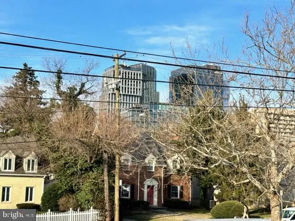 $3,800 | 4920 Bradley Boulevard, Unit 237, Chevy Chase, MD 20815