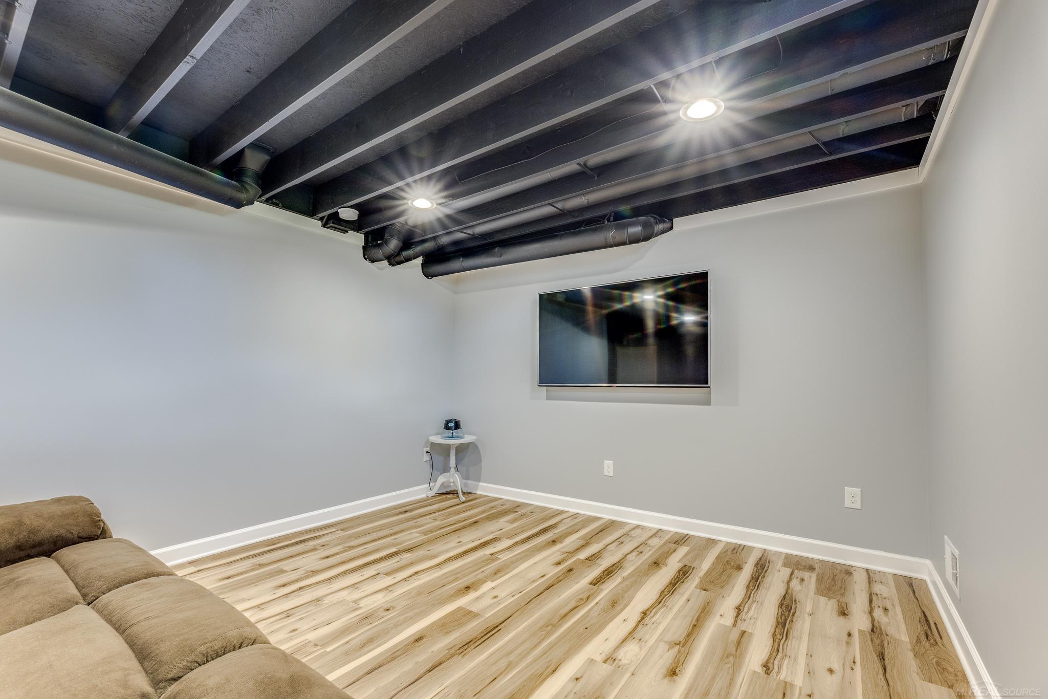 9328 Meisner Road Casco, MI 48064 - Photo 21 of 42 50120430-20.JPG