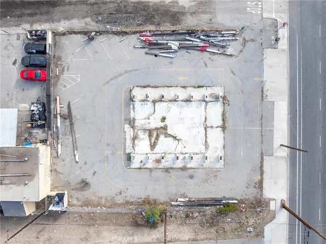 a outdoor space with lots of white furniture
