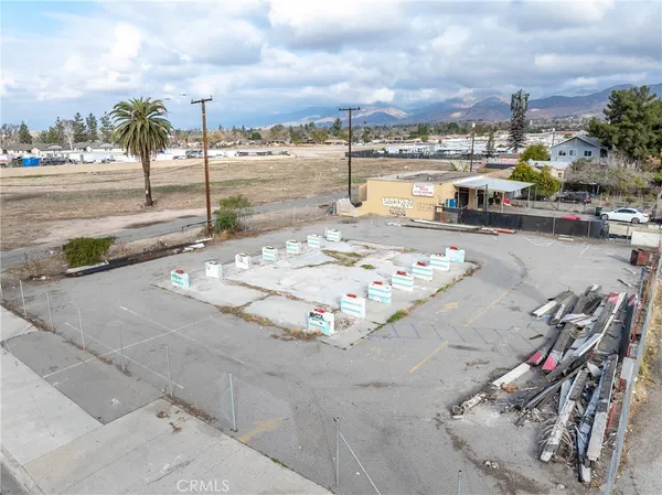 an aerial view of a house with a outdoor space