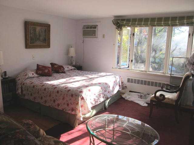 21 Bedford Road Pawtucket, RI 02860 - Photo 11 of 17 Bedroom.