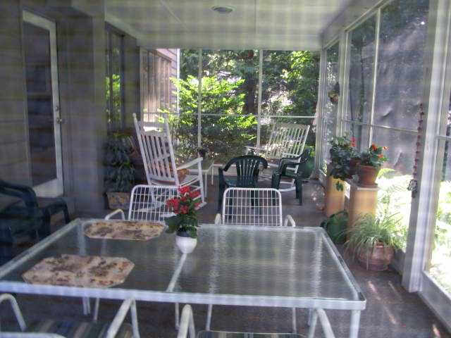 21 Bedford Road Pawtucket, RI 02860 - Photo 12 of 17 Porch.