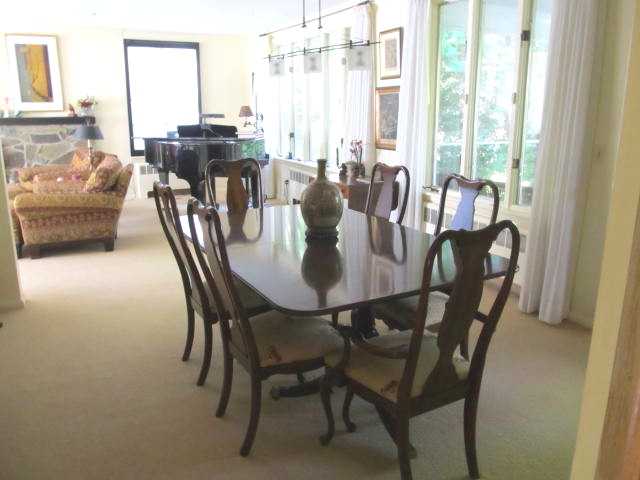 21 Bedford Road Pawtucket, RI 02860 - Photo 5 of 17 Dining Room.
