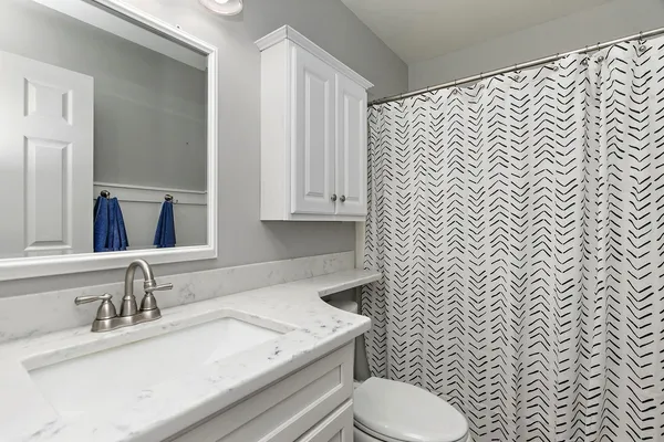 $490,000 | 4951 Thistle Lane, Lake In The Hills, IL 60156