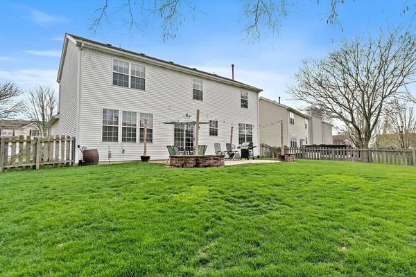 $490,000 | 4951 Thistle Lane, Lake In The Hills, IL 60156