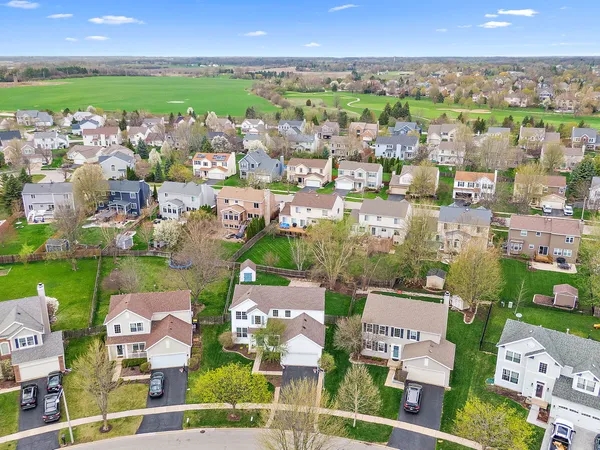 $490,000 | 4951 Thistle Lane, Lake In The Hills, IL 60156