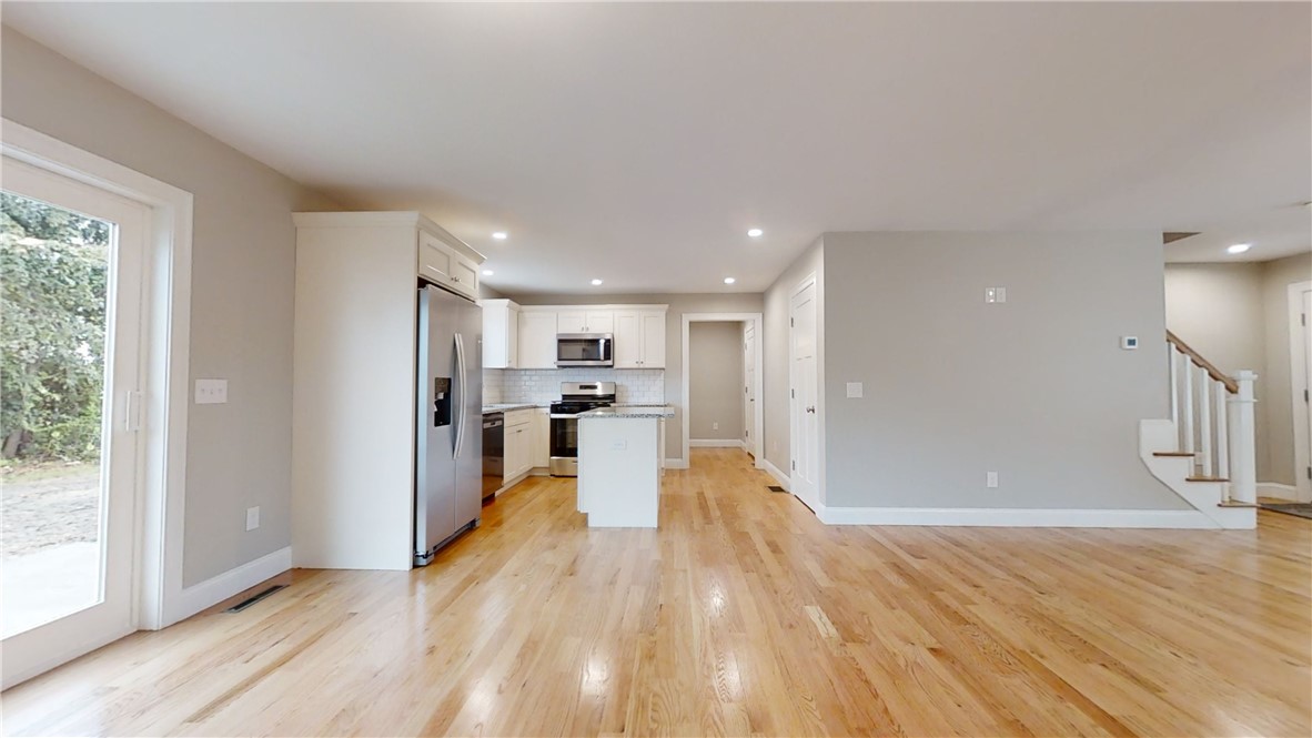 48 Greene Street Warwick, RI 02886 - Photo 3 of 20