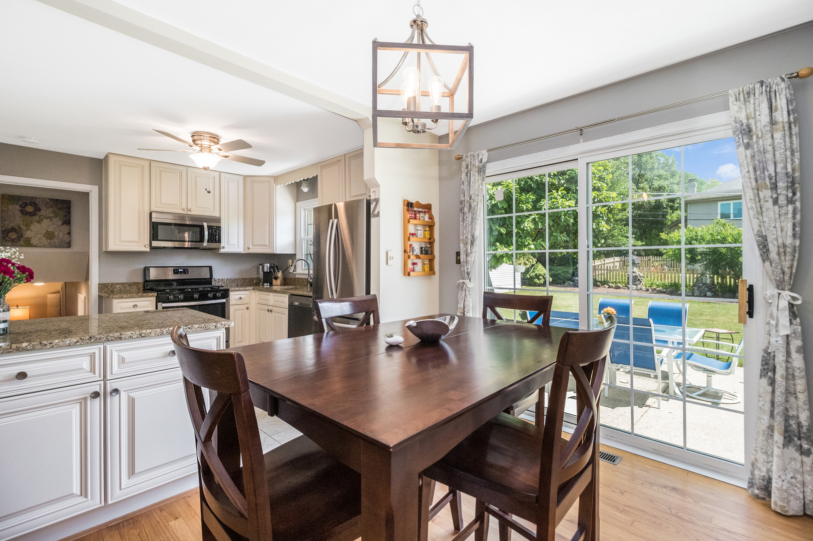 6235 Puffer Road Downers Grove, IL 60516 - Photo 5 of 20