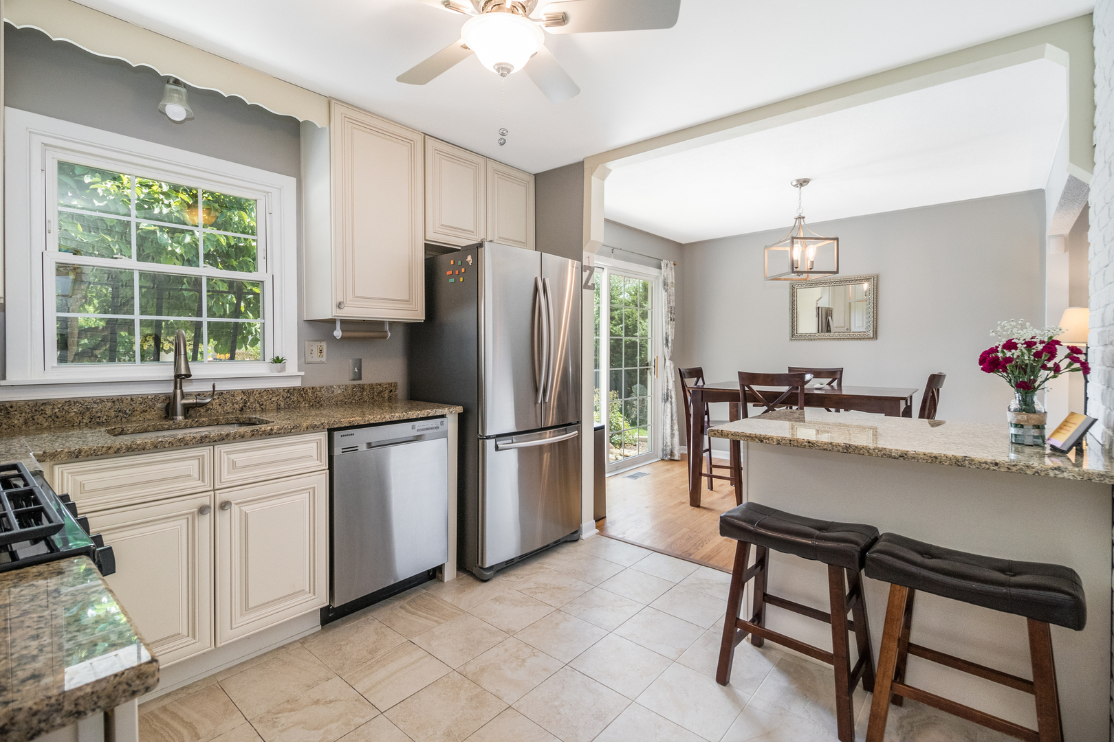 6235 Puffer Road Downers Grove, IL 60516 - Photo 7 of 20