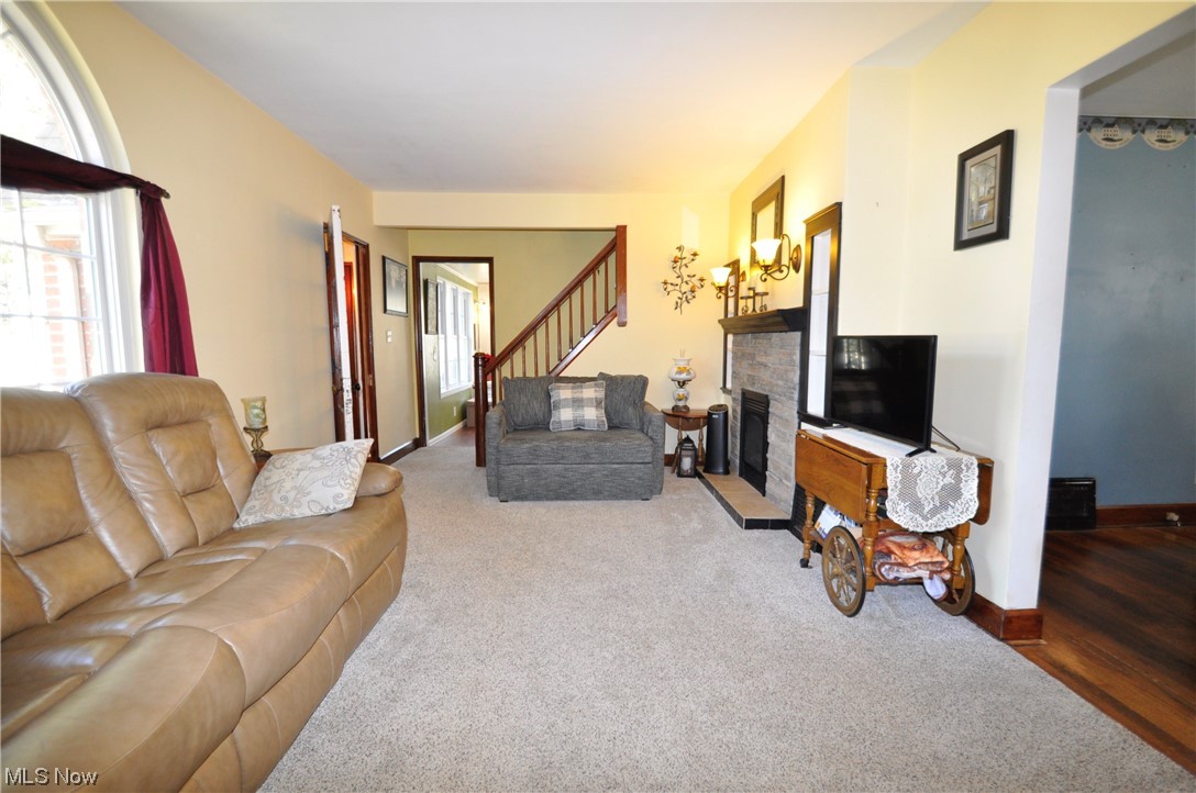 1899 West Pleasant Valley Road Parma, OH 44134 - Photo 7 of 47 Living room with light colored carpet