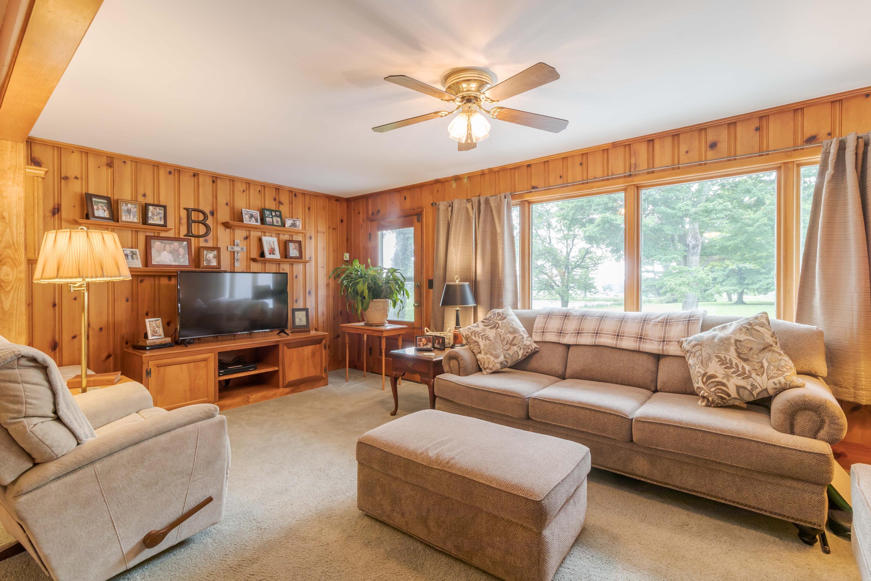 5850 Hamburg Road Southwest Amanda, OH 43102 - Photo 20 of 52 Family Room