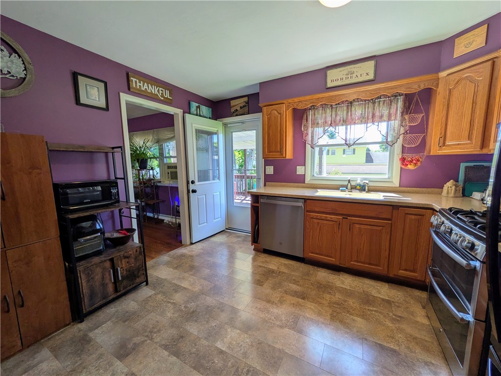 225 Meadowlark Road Horseheads, NY 14845 - Photo 19 of 49 Kitchen leads to Back Deck