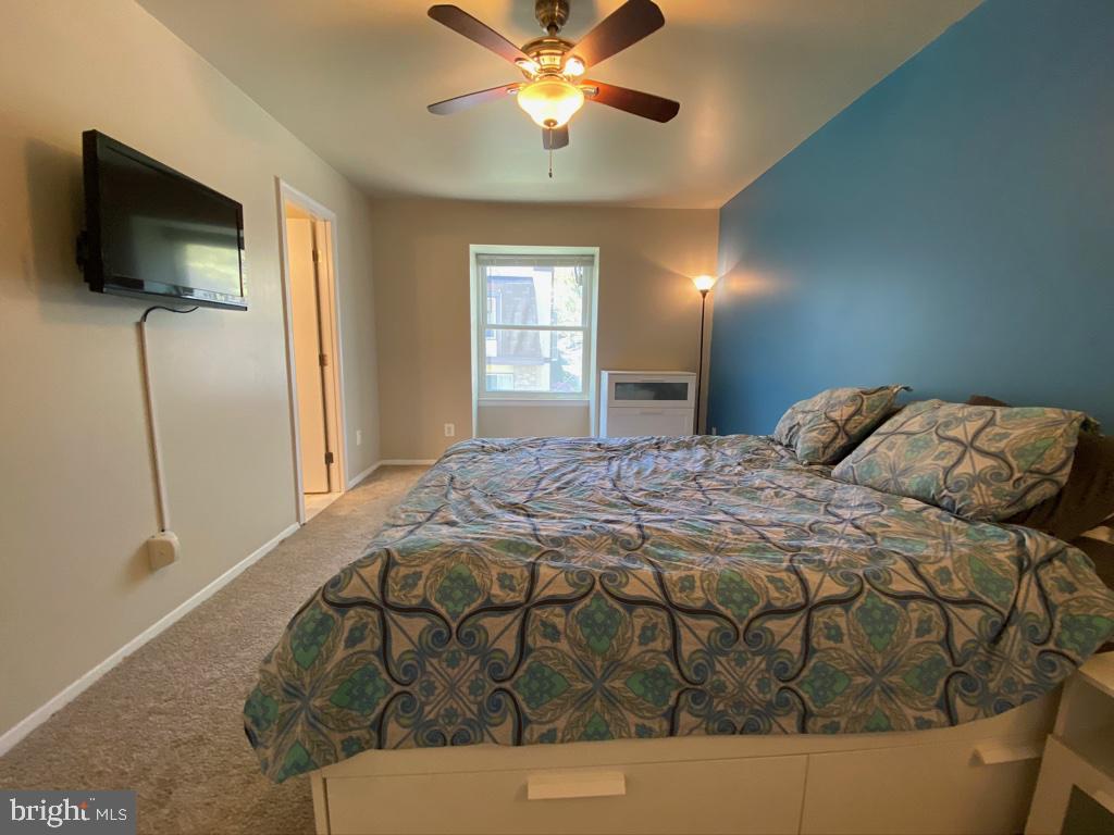 6038 Forrest Hollow Lane Springfield, VA 22152 - Photo 14 of 35 6038 Forrest Hollow Ln Upper Level Master Bedroom